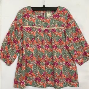 Girls Flower Blouse with a button on the back